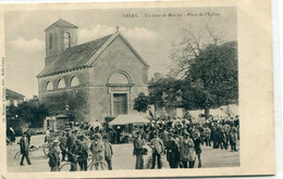 79 - Lezay : Un Jour De Marché - Place De L' Eglise - Moncoutant