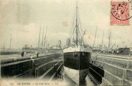 Le Havre * La Cale Sèche * Bateau Navire COLOMBIA * Cargo Paquebot - Portuario