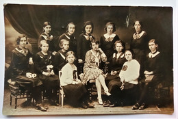 Romania - Timis, Felnac 1931 - PC Size-  Girls, Classroom - FR0116 - Personas Anónimos