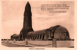 CPA - DOUAUMONT Ossuaire - Monument à La Mémoire Des Soldats Bataille De VERDUN 1916 ... LOT 6 CP à Saisir - Cimetières Militaires