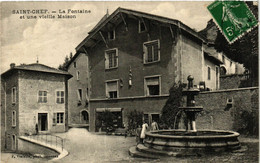 CPA St-CHEF - La Fontaine Et Une Vieille Maison (434052) - Saint-Chef