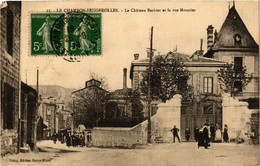 CPA AK Le CHAMBON-FEUGEROLLES - Le Chateau Barbier Et La Rue Moustier (430726) - Le Chambon Feugerolles