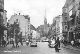 DDR AK Um 1975 Aue In Sachsen, Stadtmitte, Geschäfte, VEB Polstermöbel, HO Hotel, KFZ Oldtimer, Moped - Aue