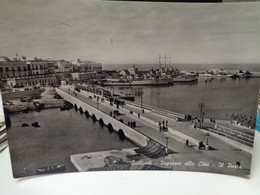 Cartolina Gallipoli Prov Lecce  Ingresso Alla Città Il Porto 1958 Navi Da Guerra - Lecce