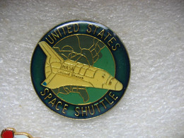 Pin's Navette Spatiale Des US, Space SHUTTLE - Militaria