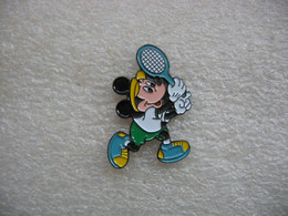 Pin's Mickey Joue Au Tennis - Disney