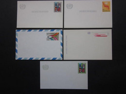 A GROUP OF FIVE 1970's UNITED NATIONS UNUSED POSTAL CARDS. ( 02229 ) - Storia Postale