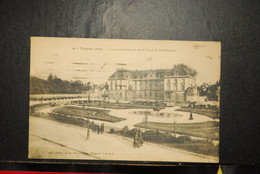 CP,10,  TROYES. Le Nouveau Square De La Place De La Préfecture. 26 - Troyes