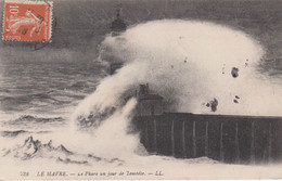 France - Phare - Le Havre -  Le Phare Un Jour De Tempête, - Circulée - Faros