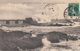 France - Phare - Les Sables D'Olonne - Coup De Mer Auu Phare Saint-Nicolas - Circulée 22/08/1912 - Vuurtorens