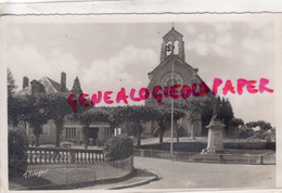 87- CHATEAUNEUF LA FORET - EGLISE ET MONUMENT AUX MORTS - 1952 - Chateauneuf La Foret