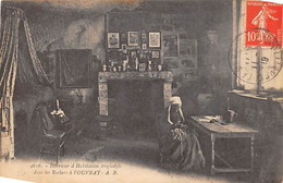 Vouvray         37        Femme Dans Son Intérieur D'habitation Troglodyte     (voir Scan) - Vouvray