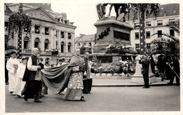 Orléans * Photo Ancienne * Fête Religieuse * Défilé * Religion * Photographe Studio Bernard * 1958 - Orleans