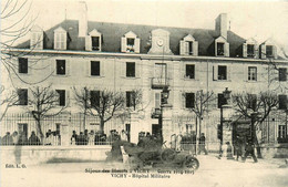 Vichy * Hôpital Militaire * Le Séjour Des Blessés * Ww1 War Guerre * Automobile Voiture Ancienne - Vichy