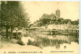 Auxerre * La Cathédrale Vue Des Quais * Péniche Batellerie - Auxerre