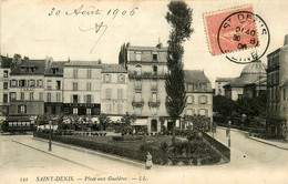 St Denis * La Place Aux Gueldres * Débit De Tabac Tabacs * Coiffeur - Saint Denis