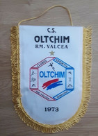 Pennant Handball Club C.S. OLTCHIM Valcea Romania 20x26cm - Palla A Mano