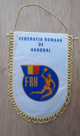 Vintage Pennant ROMANIA Handball Federation 12x17cm - Balonmano