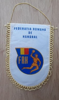 Vintage Pennant ROMANIA Handball Federation 12x17cm - Palla A Mano