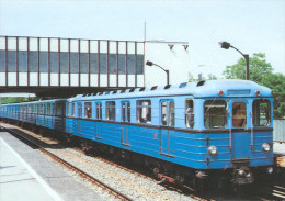 UNDERGROUND SUBWAY METRO * RAIL RAILWAY RAILROAD TRAIN * BKV PILLANGO STREET STATION BUDAPEST * Top Card 0045 * Hungary - Métro