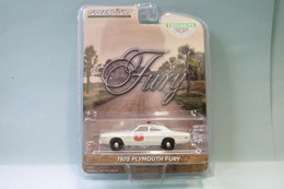 Greenlight - PLYMOUTH FURY 1975 - Atlanta Police Réf. 30174 1/64 - Autres & Non Classés