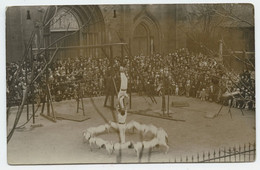 Delcampe - 42 - RIVE DE GIER - CARTE PHOTO - Démonstration Gymnastique Devant Parvis Eglise - (Photographe DUBAR De Veauche) RARE - Rive De Gier