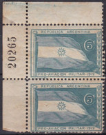ARGENTINA. PRO-AVIACION MILITAR 1912, PAR DE SELLOS UNIDOS. PRO-AVIATION MILITAIRE, PAIRE DE TIMBRES UNIS.- LILHU - Aviones