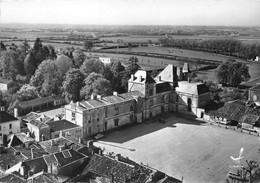 79-COULONGES-SUR-L'AUTIZE- PLACE DE L'HÔTEL DE VILLE VUE DU CIEL - Coulonges-sur-l'Autize