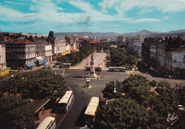 BUS  à CLERMONT FERRAND  Place De Jaude - Bus & Autocars