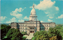 (5 A 9) Older USA Postcard - Michigan State Capitol - Lansing