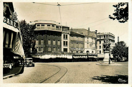 Valence * La Place De La Gare * Continental Hôtel * Hôtel Café Lyonnais * Automobile Voiture Ancienne - Valence