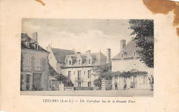 Yzeures Sur Creuse        37          Un Carrefour Au Bas De La Grand Place            ( Voir Scan) - Other & Unclassified