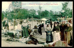 FRANCE - BREST - Place De La Liberté- La Foire Aux Puces. ( Ed.Procedes C. Jeangette)  Carte Postale - Fiere