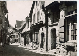 VITRE LA PITTORESQUE RUE D'EMBAS - Vitre