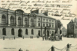 Quimper * Place * Le Musée * L'hôtel De Ville Et La Statue De Laënnec - Quimper