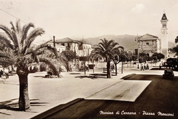 Cartolina - Marina Di Carrara - Piazza Menconi - 1958 - Massa