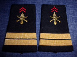 Galons D' épaules Lieutenant De L' Infanterie - Fourreaux - Régiment - Officier - Uniformes