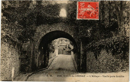 CPA AK VAUX-de-CERNAY - L'Abbaye - Vieille Porte Fotifiée (352990) - Vaux De Cernay