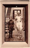 Carte Photo De Deux Enfants Déguisés - Diable - Joker - Joueuse De Tennis - Déguisement - Carnaval - Portretten