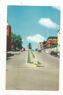 Cp, CANADA, Quebec, SHERBROOKE, King Street With War Memorial, écrite , Ed. P.E. Genest Enr. , Automobiles - Sherbrooke