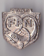 PIN'S BROCHE  NATATION FEDERATION FRANCAISE  DE 1959 UNE TRUITE ET LES ANNEAUX OLYMPIQUES - Swimming