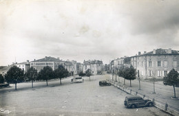 79 - Champdeniers - Champ De Foire - Vespasiennes - Champdeniers Saint Denis