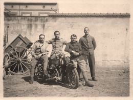 Motos * Photo Ancienne * Moto Ancienne De Type Modèle Marque ? * Transport Motocyclette * Toulouse ( Haute Garonne ) - Moto