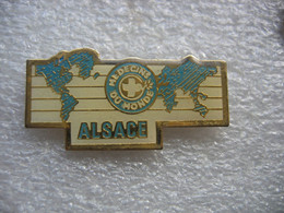 Pin's Des Médecins Du Monde D'Alsace - Médical