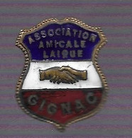 34 Hérault. Gignac. Association Amicale Laïque. Petite Broche émaillée Bleu Blanc Rouge - Broches