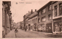 Turnhout  Gasthuisstraat Animée Magasins Carte Festonnée Voyagé En 19??? - Turnhout