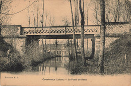 A 857 Courtenay Le Pont De Sens - Courtenay