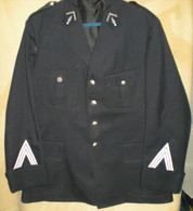 VAREUSE MILITAIRE - Uniformes