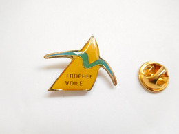 Beau Pin's , Marine Bateau Voilier , Trophée Voile - Bateaux