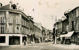 Chelles * Rue Gambetta * Magasin De Chaussures * Boulangerie * Literie Tapisserie * Commerces - Chelles